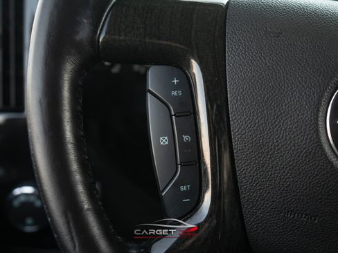 Used 2017 Chevrolet Express 2500 image 26