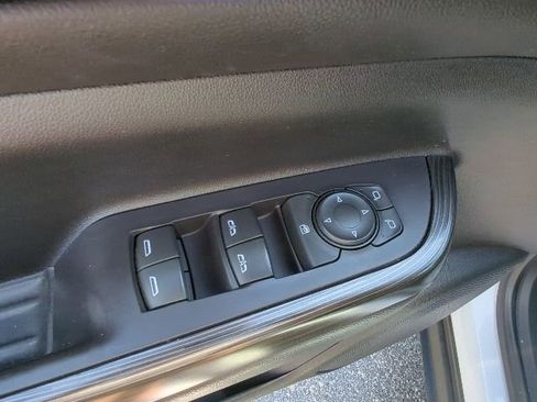 Used 2020 GMC Acadia SLT AWD/4WD image 12