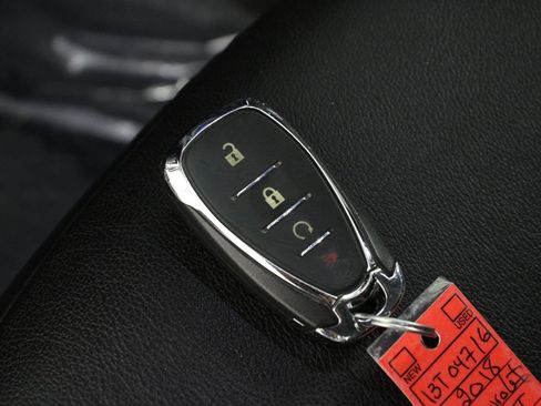 Used 2018 Chevrolet Volt Premier w/ Driver Confidence Package image 33