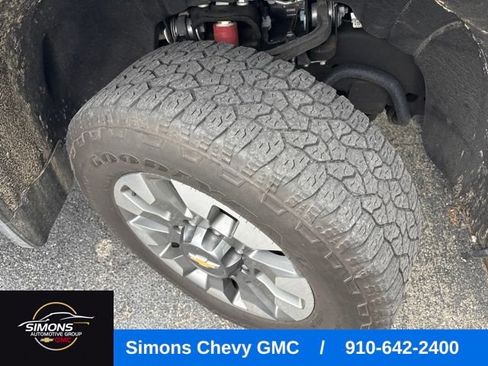 Used 2025 Chevrolet Silverado 2500 Custom w/ Custom Value Package AWD/4WD image 12