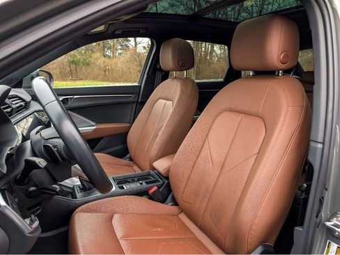 Used 2021 Audi Q3 2.0T Premium w/ Convenience Package image 15