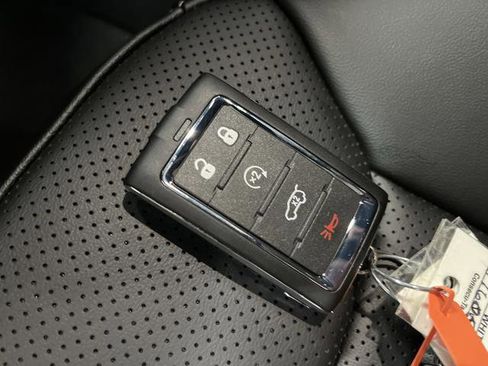 New 2025 Jeep Grand Cherokee L Limited w/ Luxury Tech Group II image 28