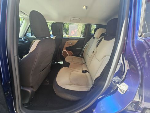 Used 2016 Jeep Renegade Latitude w/ Popular Equipment Group image 14