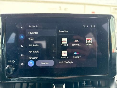 Used 2025 Toyota Corolla LE FWD image 29