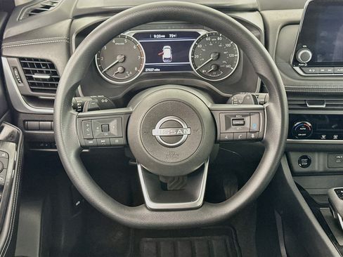 Used 2024 Nissan Rogue SV FWD image 18