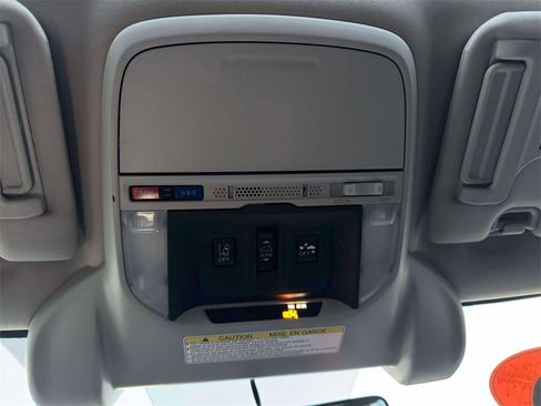 Used 2020 Subaru Forester Premium image 32