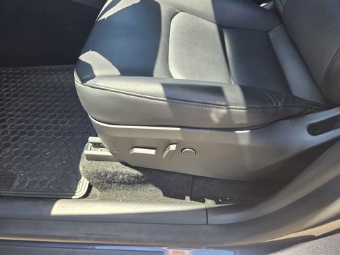 Used 2023 Tesla Model Y Long Range AWD/4WD image 13