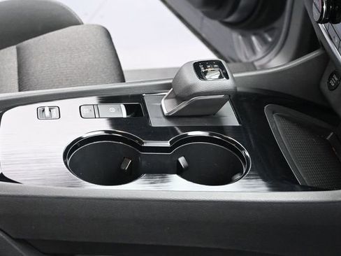 Used 2024 Nissan Rogue SV image 37