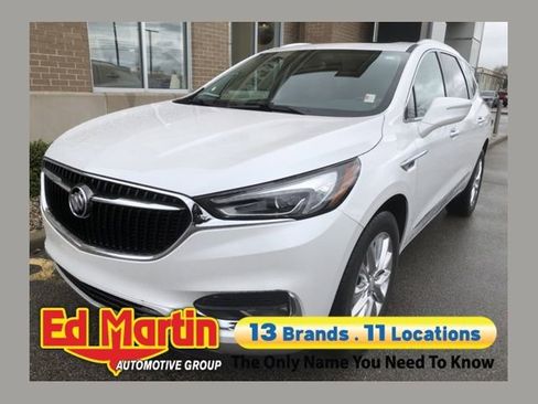 Used 2019 Buick Enclave Essence image 1