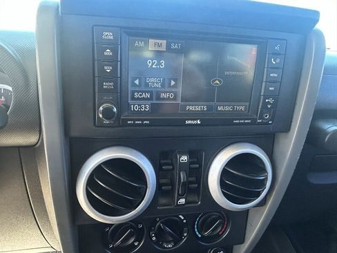 Used 2008 Jeep Wrangler Unlimited Sahara w/ Dual Top Group image 17