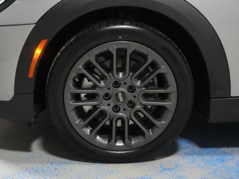 Certified 2025 MINI Cooper S image 33