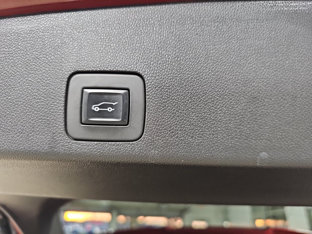 Used 2022 Buick Encore GX Essence w/ Experience Buick Package AWD/4WD image 17