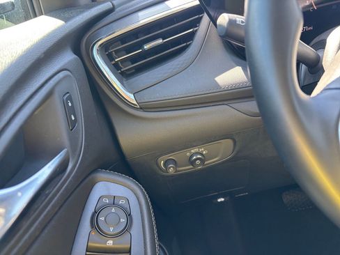 Used 2025 Buick Encore GX Preferred image 33