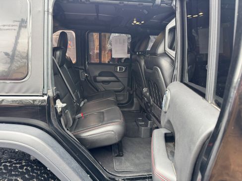 Used 2022 Jeep Wrangler Unlimited Rubicon image 14