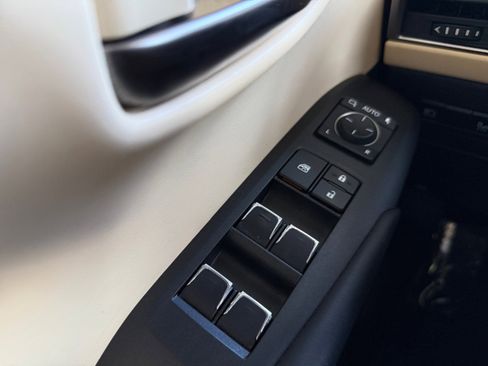 Used 2018 Lexus NX 300 FWD image 22