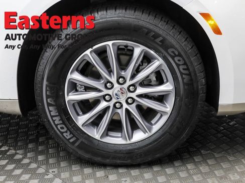 Used 2024 Buick Enclave Premium image 35