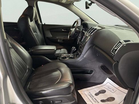 Used 2012 GMC Acadia Denali image 24