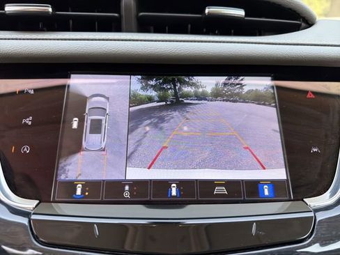 Used 2024 Cadillac XT6 Premium Luxury w/ Technology Package AWD/4WD image 17