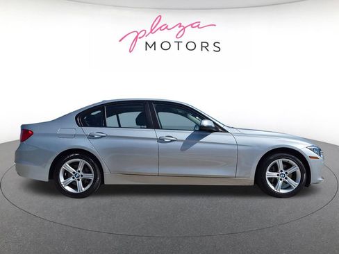 Used 2015 BMW 320i xDrive Sedan AWD/4WD image 4