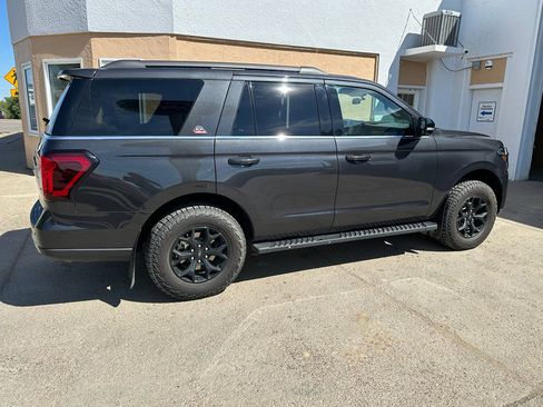 Used 2022 Ford Expedition Timberline image 5