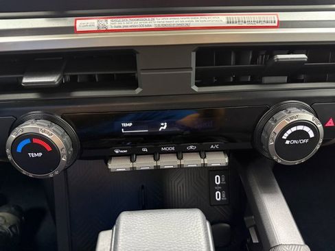 Used 2025 Toyota Tacoma SR5 image 18