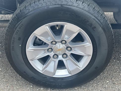 Used 2025 Chevrolet Silverado 1500 W/T RWD image 23