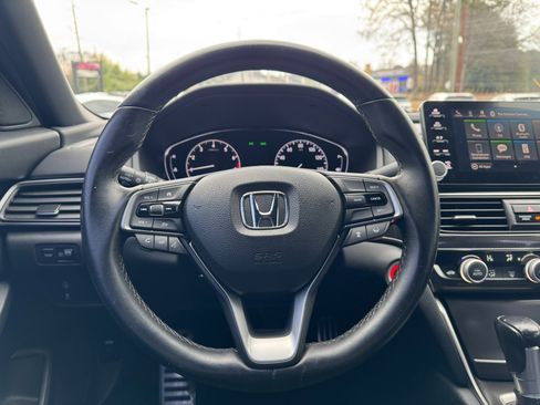 Used 2018 Honda Accord Sport image 22