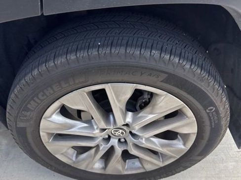 Used 2024 Toyota RAV4 XLE Premium FWD image 9