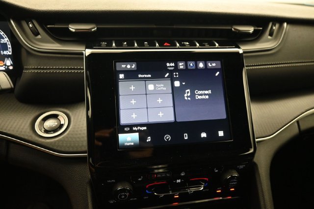Used 2025 Jeep Grand Cherokee L Altitude RWD image 7