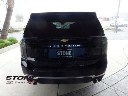 New 2026 Chevrolet Suburban Premier image 7