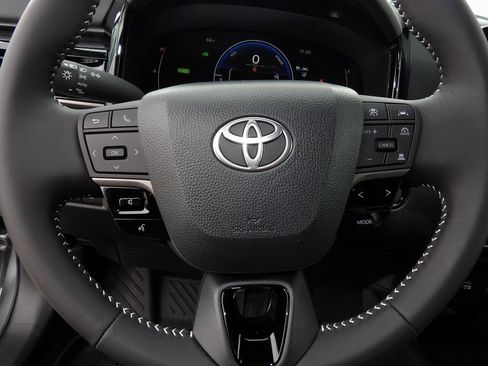 New 2026 Toyota Camry SE image 14