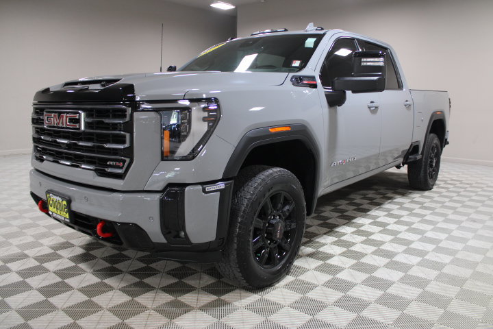 Used 2025 GMC Sierra 2500 AT4 w/ AT4 Premium Plus Package AWD/4WD image 8