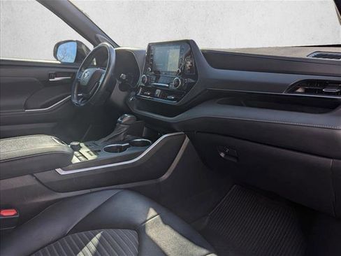 Used 2021 Toyota Highlander XSE image 24