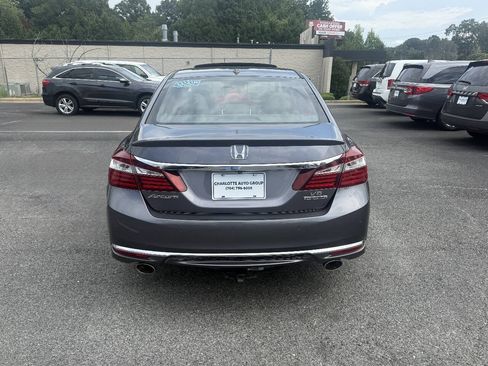 Used 2016 Honda Accord Touring image 5