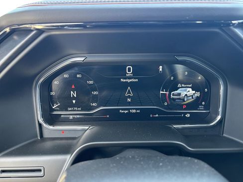 Used 2025 GMC Sierra 1500 AT4 image 11