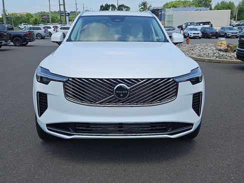 New 2026 Volvo XC90 T8 Ultra w/ Protection Package Premier image 2