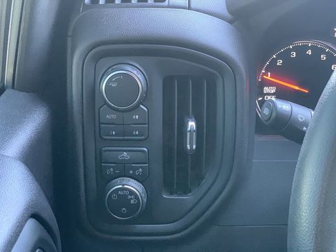 Used 2024 Chevrolet Silverado 1500 Custom Trail Boss w/ Dark Appearance Package image 15