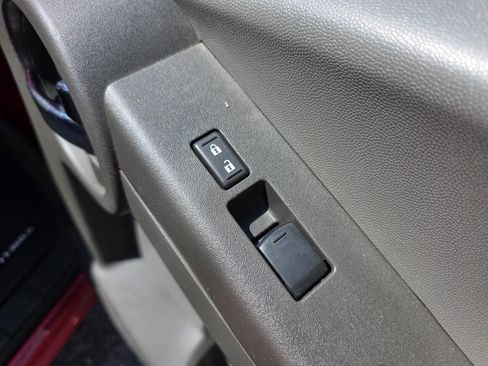 Used 2014 Nissan Xterra S image 27