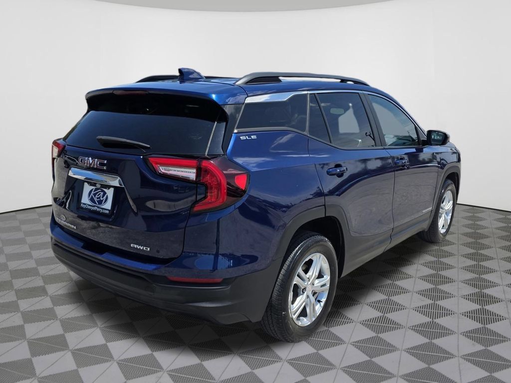 Used 2022 GMC Terrain SLE w/ Driver Convenience Package AWD/4WD image 8