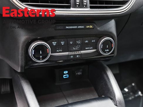 Used 2022 Ford Escape SE AWD/4WD image 20