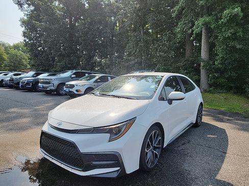 Used 2022 Toyota Corolla SE FWD image 1