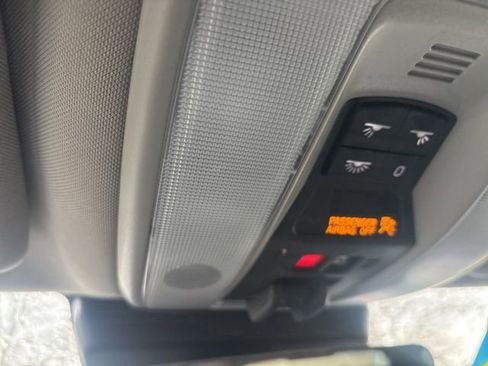 Used 2016 Volvo XC70 T5 Platinum image 33