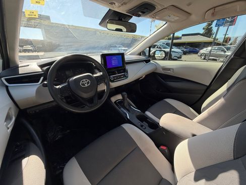 Used 2024 Toyota Corolla LE w/ LE Convenience Package FWD image 17