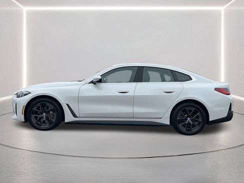 Used 2025 BMW i4 xDrive40i image 25