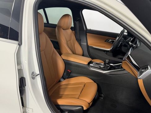 Used 2022 BMW 330i 330i w/ Driving Assistance Package image 30