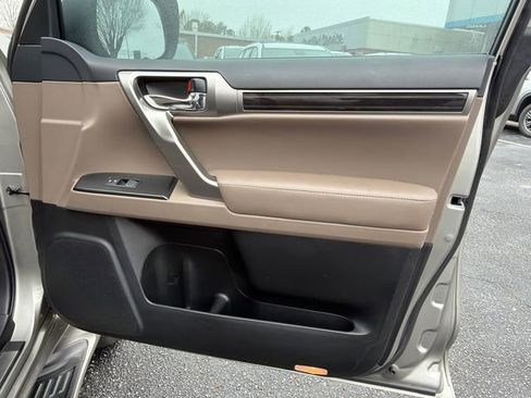 Used 2023 Lexus GX 460 Premium w/ Premium Plus Package image 14