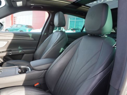 Used 2023 Maserati Grecale Modena image 13