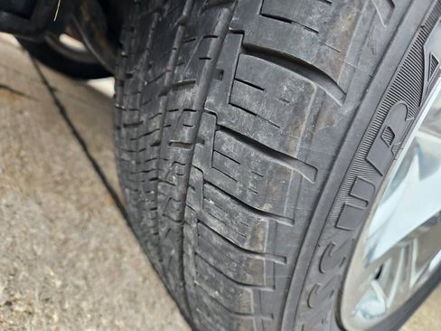 Used 2019 Toyota Highlander Limited image 24