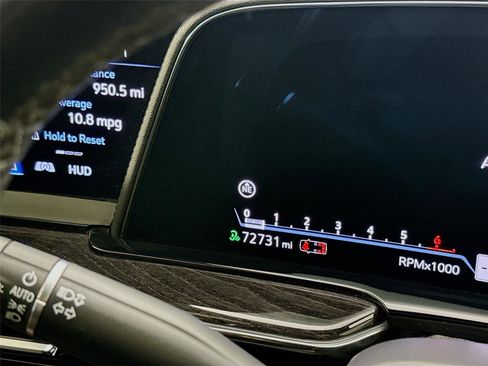 Used 2023 Cadillac Escalade Premium Luxury image 12