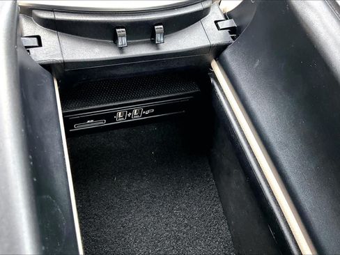 Used 2018 Mercedes-Benz C 300 Sedan image 35